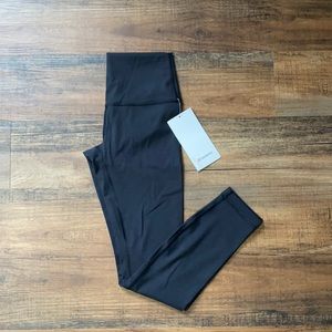 Lululemon Wunder Under HR Tight 25” 
Full-On Luxtreme Fabric Size 4 NWT